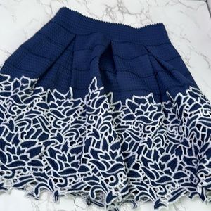 Alga skirt size small